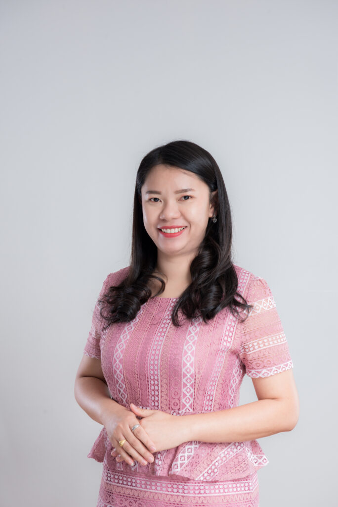 นางปุณยนุช อนุภาพ