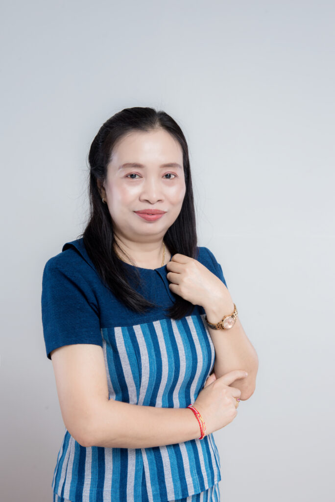 อาจารย์วาสนา บรรลือหาญ